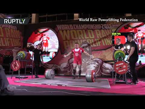 شاهد رباع روسي يحطم الرقم القياسي برفعه 440 كيلوغراما
