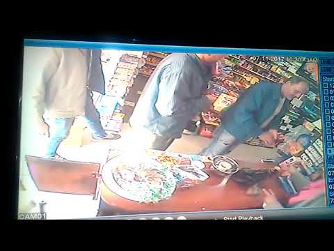 لحظة سرقة سوبر ماركت في عمان