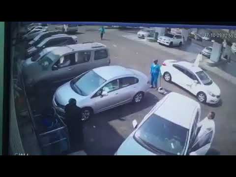 نجاة 3 أشخاص من الدهس بالسعودية