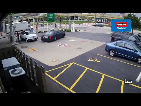 حسناء تظهر شجاعة وتتصدى للص سرق سيارتها