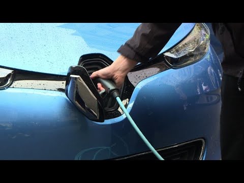 شاهد السيارات الذاتية القيادة والكهربائية على طريق غزو العالم