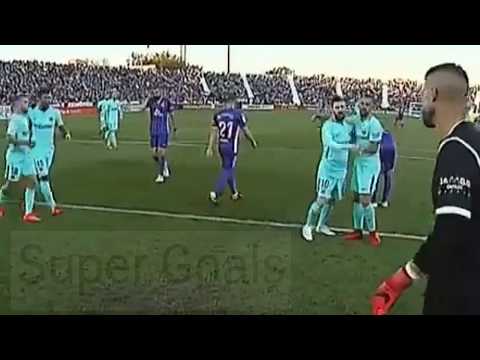 شاهد تصرف غريب من ميسي في مباراة برشلونة وليغانيس