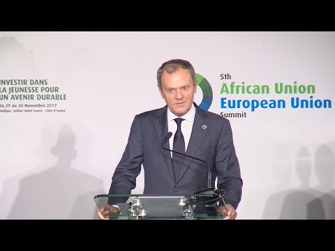 شاهد قمة الاتحادين الأفريقي الأوروبي تندد بالمعاملة اللإنسانية للمهاجرين في ليبيا