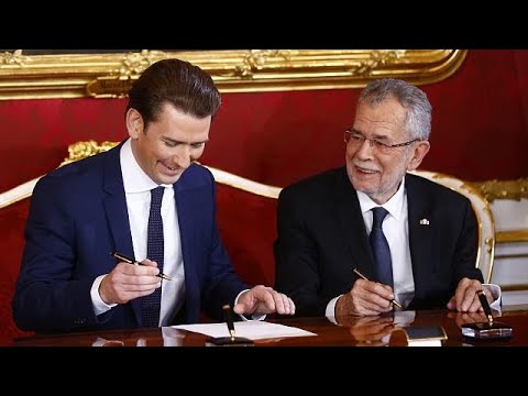 شاهد الحكومة النمساوية الجديدة تؤدي اليمين الدستورية
