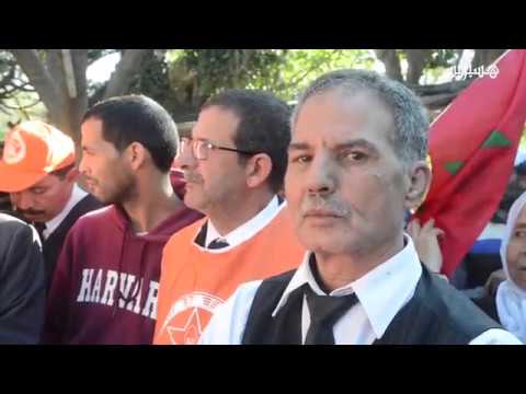 شاهد أصحاب المقاهي في الحديقة العربية ينظمون وقفة احتجاجية