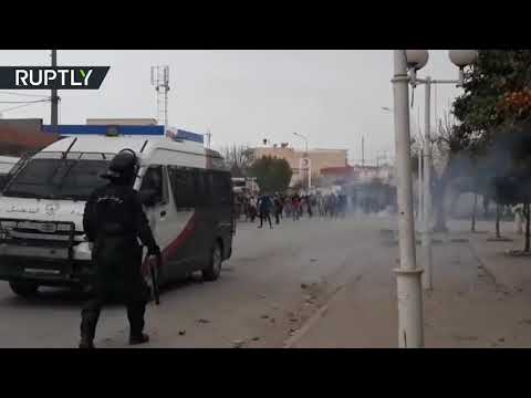 تجدد الاشتباكات في طبربة التونسية