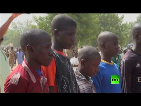 شاهد نيجيريا تفرج عن المئات من أعضاء بوكو حرام السابقين