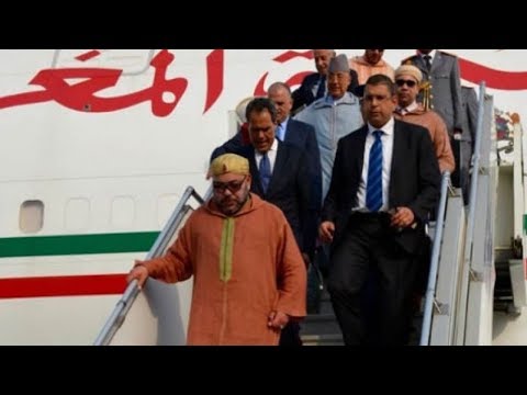 شاهد الملك محمد السادس يفاجئ سكان هذه المدينة شخصيا