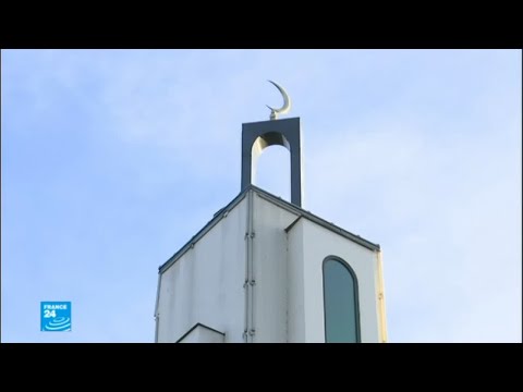 شاهد ماكرون يريد العمل على هيكلة الإسلام في فرنسا وشرحه