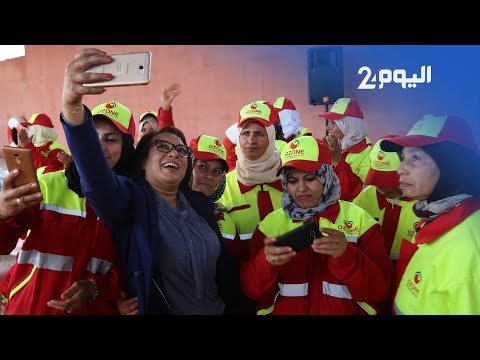 شاهد تنظيم حفلة تكريم عاملات النظافة