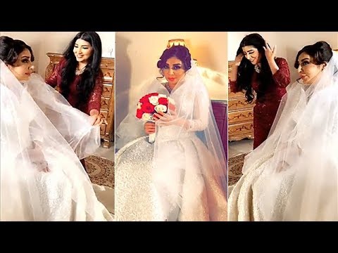 شيماء علي بفستان الزفاف مع بثينة الرئيسي