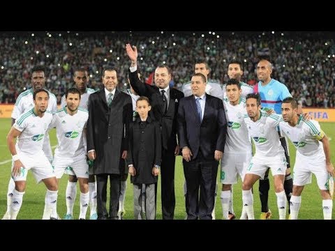 شاهد الملك محمد السادس يفاجئ لاعبي الرجاء بعد مباراة زاناكو