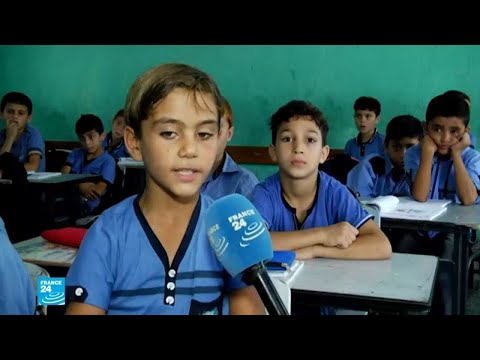 شاهد  معاناة التلاميذ في قطاع غزة للوصول إلى مدارسهم