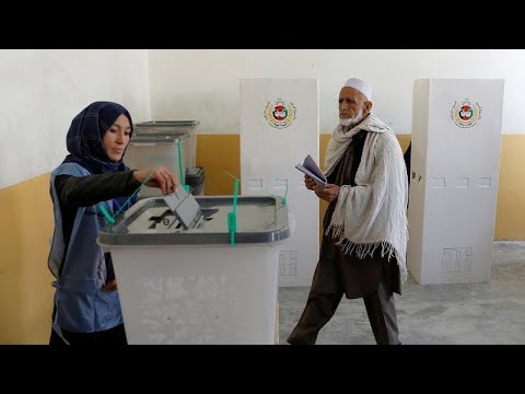 بدء الانتخابات البرلمانية الأفغانية وسط تشديدات أمنية