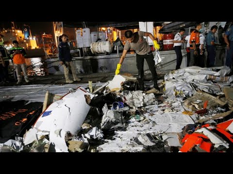 تحطم طائرة اندونيسية  تحمل 188 راكبًا في بحر جاوة