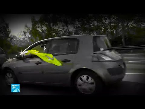 تعرف على حركة السترات الصفراء التي تهدد بشل فرنسا