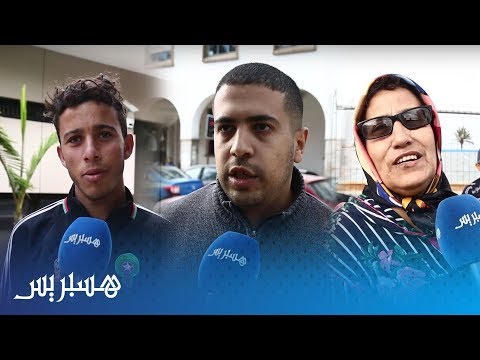 مغاربة يعلنون عن حملة للتبرع بالملابس في الشارع العام