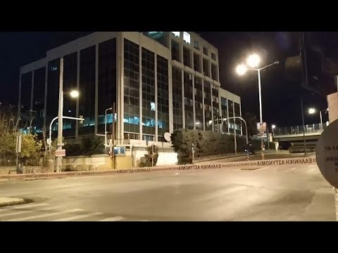 شاهد لحظة وقوع انفجار قُرب محطة تلفزيون سكاي في أثينا