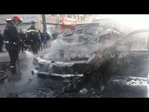 لحظة اندلاع حريق بسيارة أجرة في الدار البيضاء