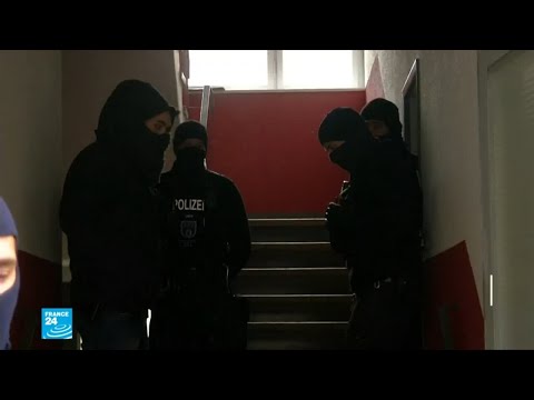 توقيف 3 سوريين في ألمانيا وفرنسا يشتبه بارتكابهم جرائم ضد الإنسانية