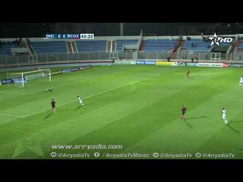 التنزاني سايمون مسوفا يهدف في مرمى سريع وادي زم