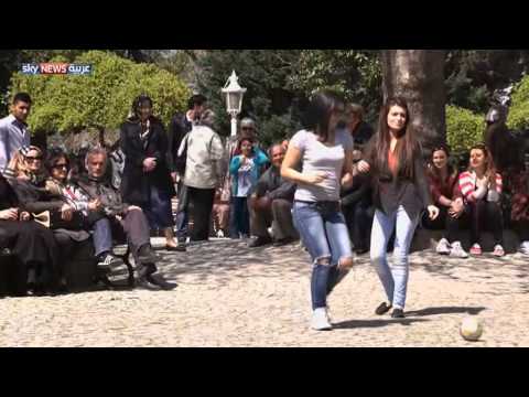 شاهد زرع 30 مليون زهرة توليب في إسطنبول