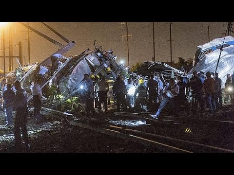 بالفيديو خمسة قتلى وعشرات الجرحى في حادث قطار