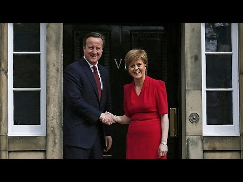 بالفيديو كاميرون يلتقي زعيمة الحزب الاسكتلندي الوطني ستروغن