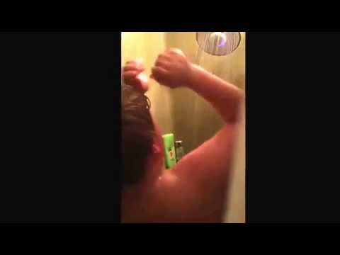 بالفيديو لماذا وصلت مشاهدة استحمام طفل أميركي سبعة مليون متابع