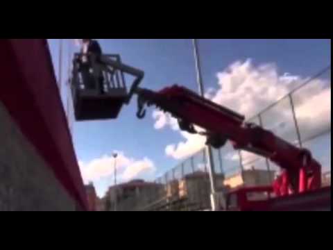 بالفيديو رئيس نادي بيليديف سبور التركي يستخدم الونش