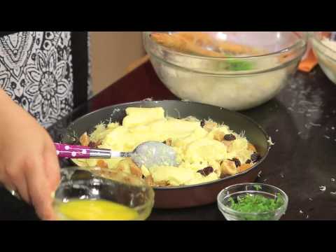 بالفيديو تحضير فتة دجاج بالزبادي مع كنافة بالفواكه المجففة