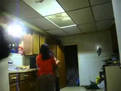 بالفيديو أطرف وأصعب المواقف المرعبة للشباب والفتيات