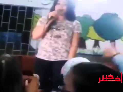 المطربة ابتسام تغني في دار للأيتام