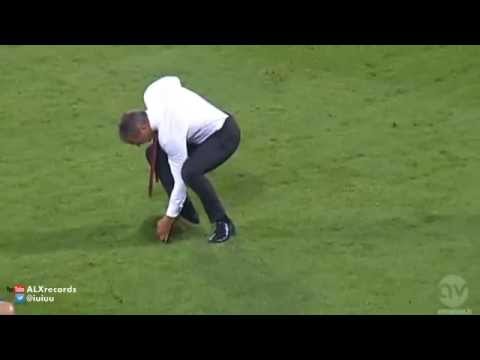 شاهد مدرب ميلان يلوم أرضية الملعب والحكم في خسارة فريقه