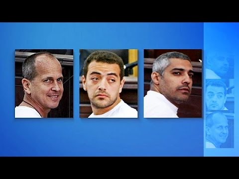 شاهد الحكم بالسجن ثلاثة أعوام لصحافيي الجزيرة في مصر