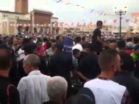 شاهد متظاهرون يشوشون على مهرجان بنكيران في وجدة
