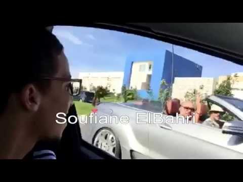 بالفيديو الملك محمد السادس يتجول حليق الرأس