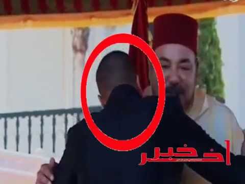 مغني الراب مسلم يرفض تقبيل يد الملك محمد السادس