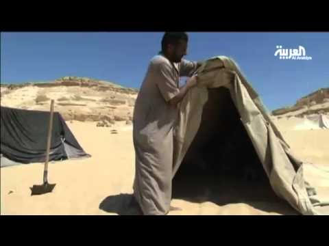 العلاج بالدفن في رمال مصر الحارة