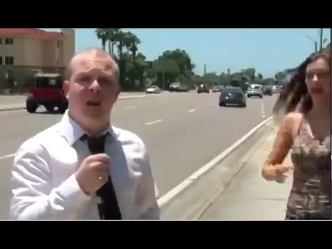 ماذا فعلت فتاة حسناء مع مراسل إحدى القنوات