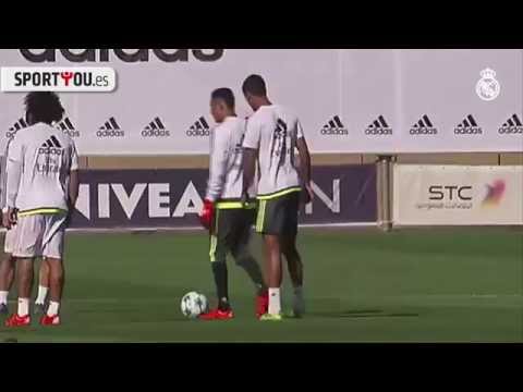 فيديو كيلور نافاس يقلد رونالدو