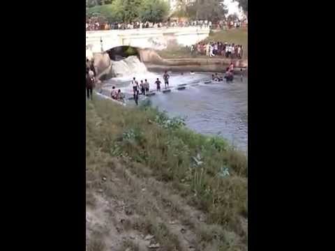 شاهد سيخي هندي يتخلى عن تعاليم ديانته