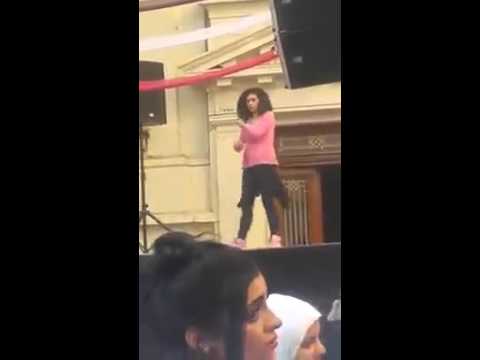 شاهد ريم أحمد بنت ونيس ترقص بهيستيرية
