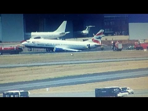 شاهد هبوط محفوف بالمخاطر لطائرة بريطانية