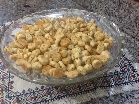 بالفيديو أسهل طريقة تحضير قريشلات عاشوراء