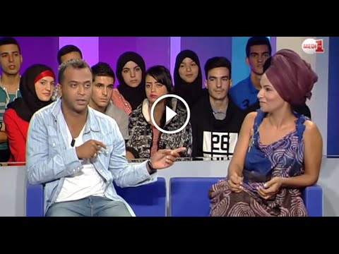 المغنية أوم تلعب دور المترجم في generation news
