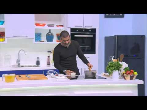 بالفيديو  تعلمي طريقة عمل ارز احمر بالجمبري الصغير