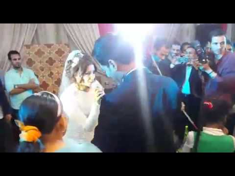 بالفيديو عروس تعد مفاجأة غير متوقعة