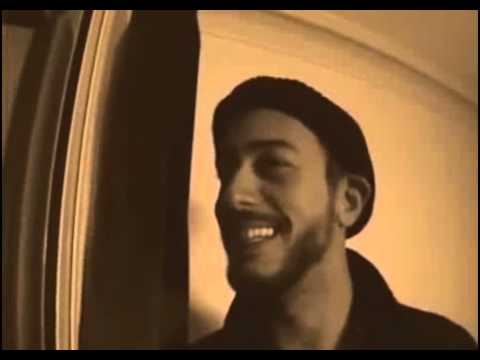 فيديو سعد لمجرد يتلصص على الجارة ويركل الزوجة النائمة