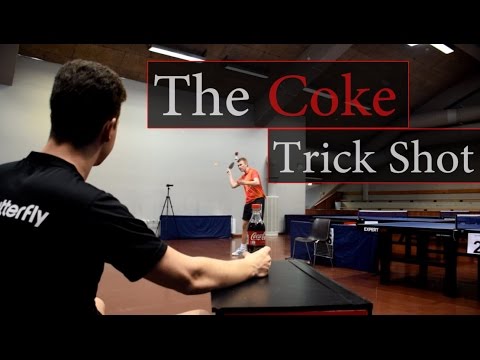 “قناص” يفتح زجاجة مشروب غازى بضربة كرة تنس الطاولة